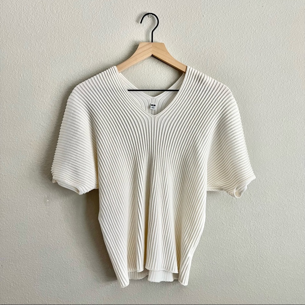 Uniqlo | Women’s Ribbed Short Sleeve V-neck Top | Cream | Small